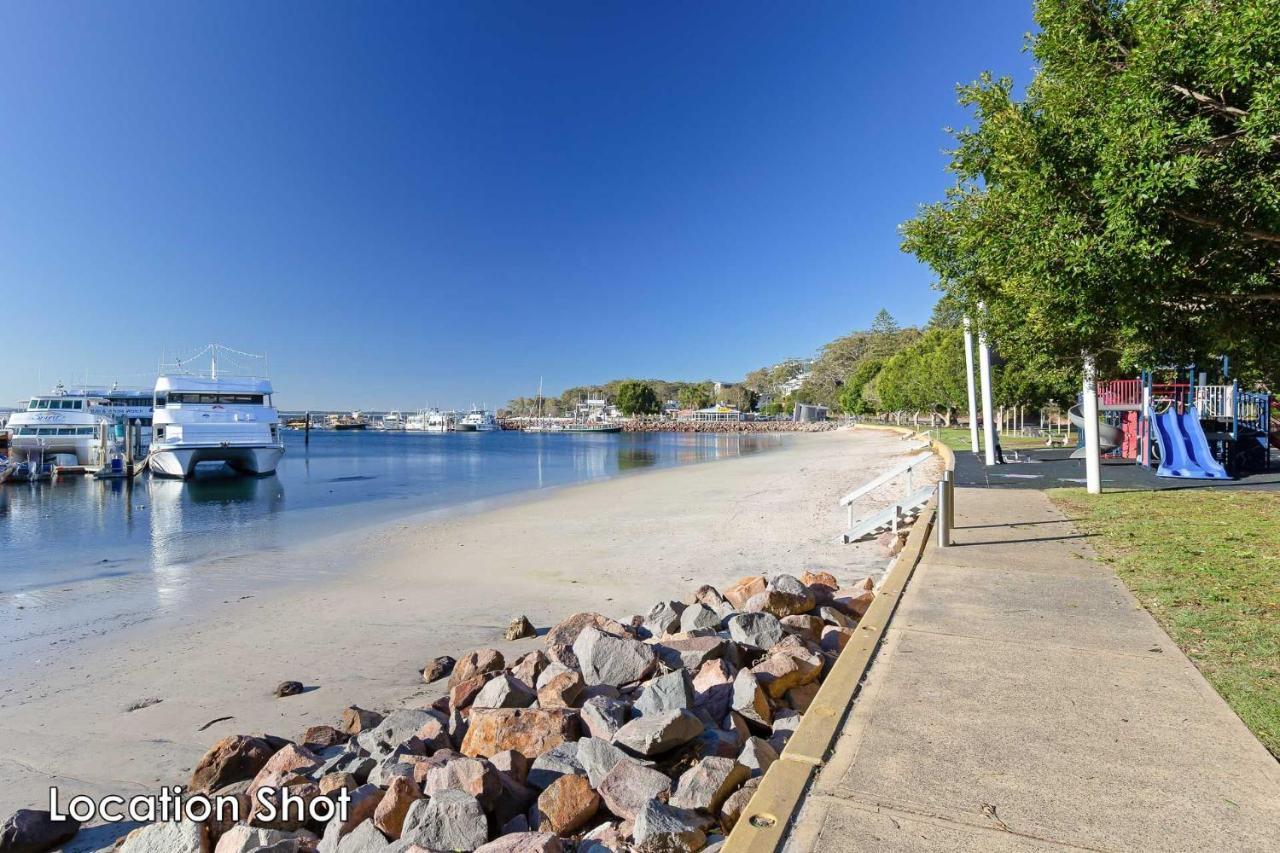 Bellevue, 7 4 Donald Street - Renovated Unit With Air Con And Wi-Fi With Views & Central To Cbd Apartment Nelson Bay Exterior photo